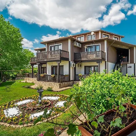 Complex Zlatnata Ribka 2*