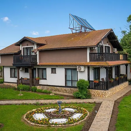 Resort Complex Zlatnata Ribka 2*
