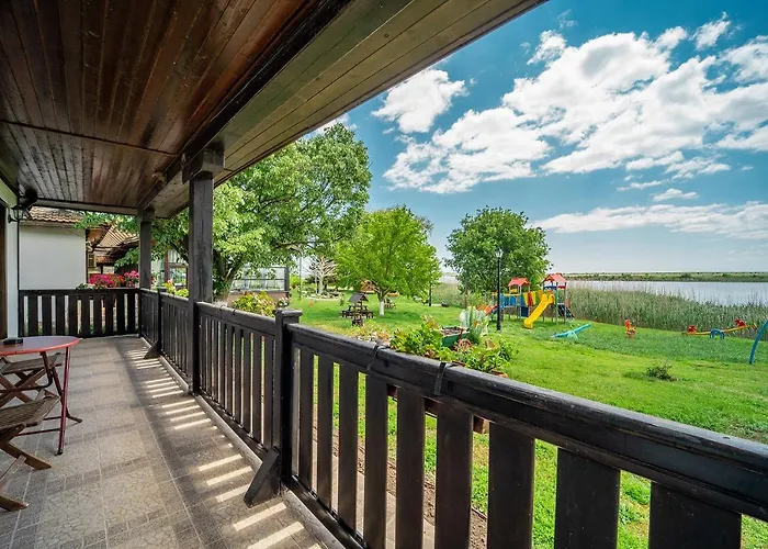 Resort Complex Zlatnata Ribka 2*